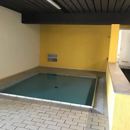 Mit Schwimmbad Ruheoase