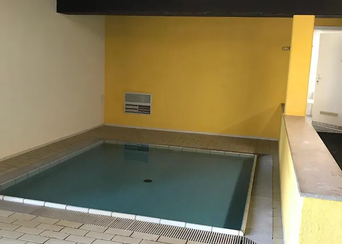Mit Schwimmbad Ruheoase